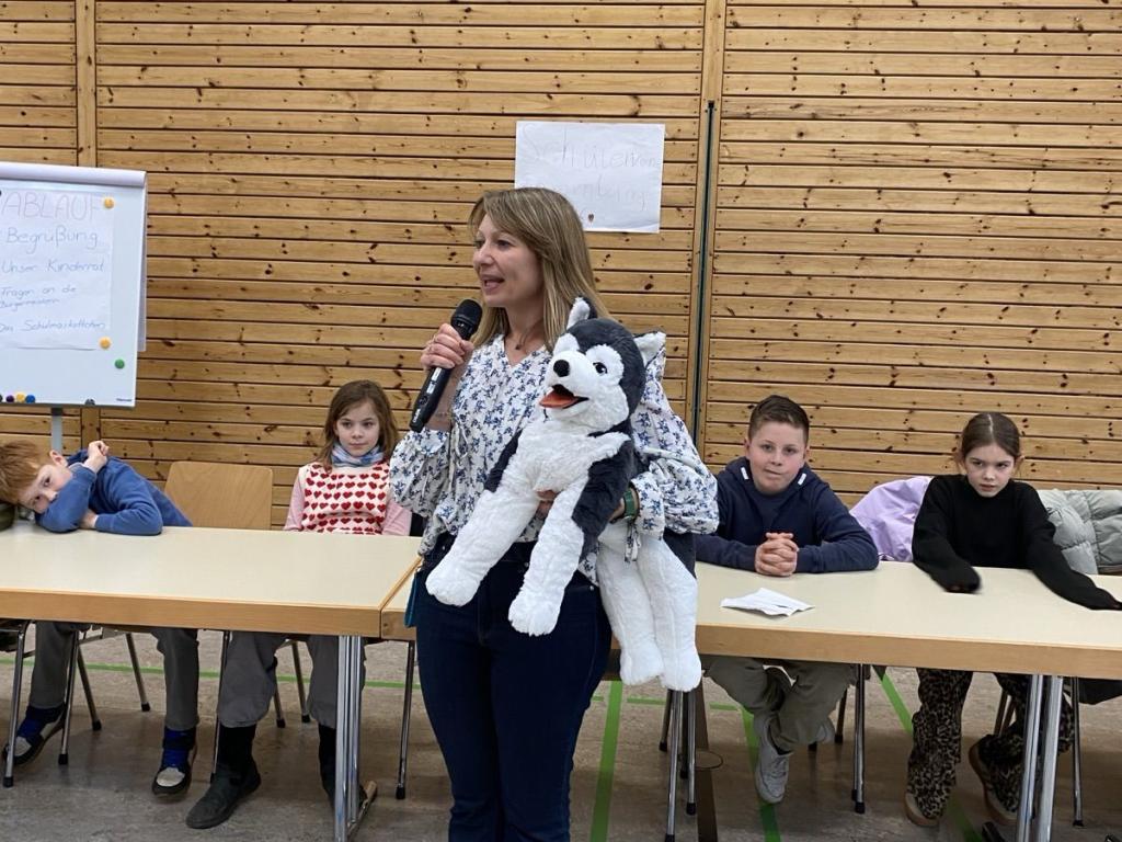 Schulversammlung in der Sonnenberghalle